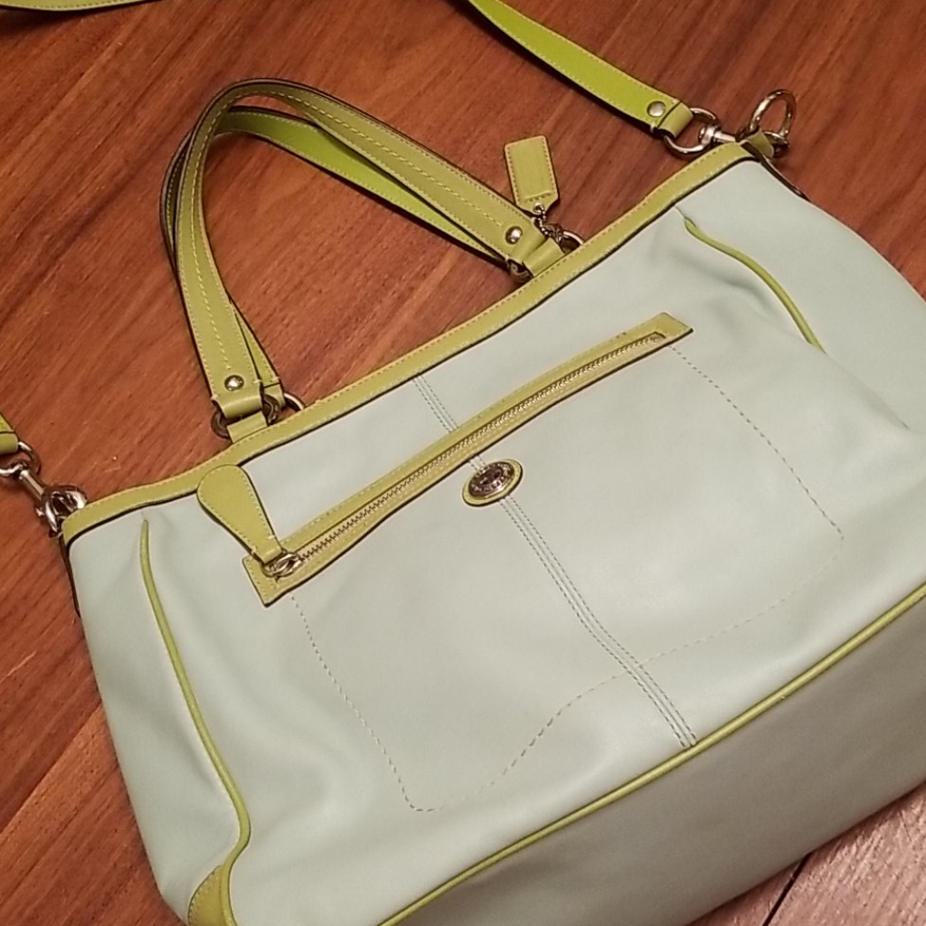 Coach 2 Tone Stunner! Tote/Purse!